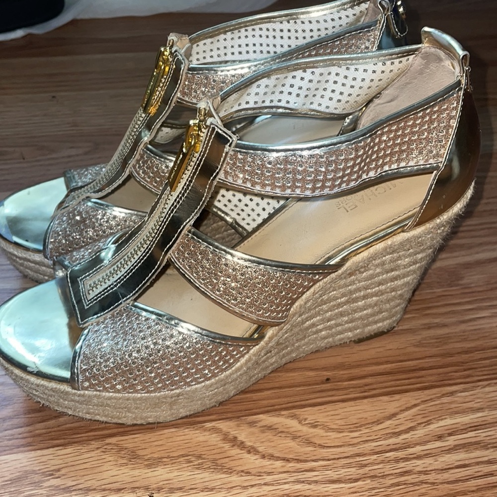 Michael Kors Gold Glitter Sparkle Wedges!